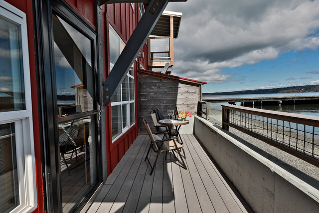 Image 19 for Waterfront Saratoga Passage Studio 3