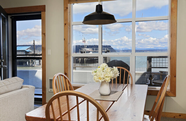 Image 7 for Waterfront Studio 1