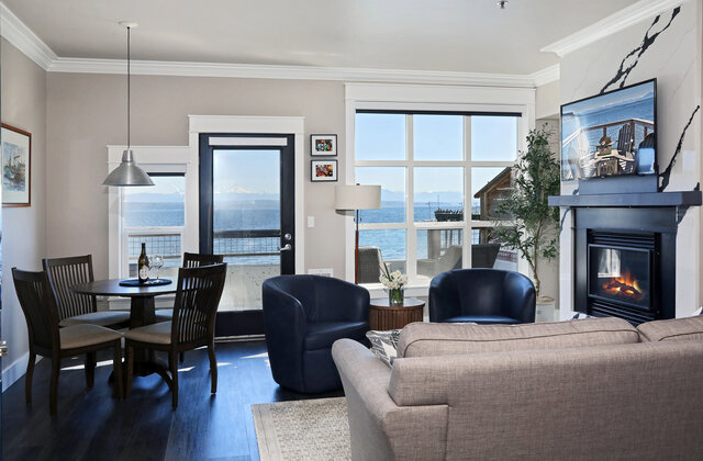 Image 3 for Waterfront Beach Studio 5