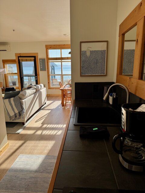 Image 2 for Waterfront Studio 1