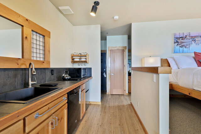 Image 8 for Waterfront Studio 1