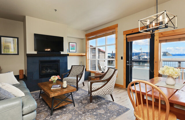 Image 4 for Waterfront Saratoga Passage Studio 3