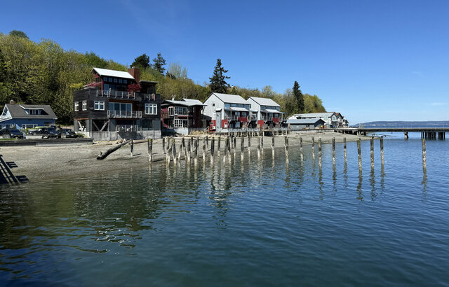 Image 23 for Waterfront Beach Studio 5