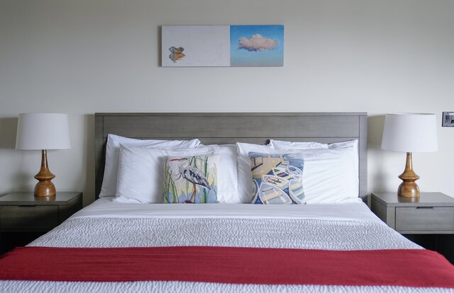 Image 7 for Waterfront Marina Suite