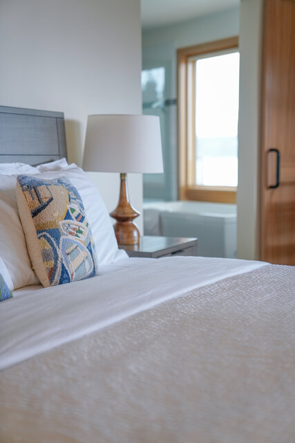 Image 6 for Waterfront Marina Suite