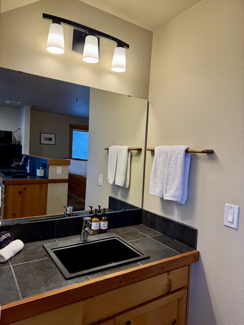 Image 11 for The Sandbar Waterfront Loft 2