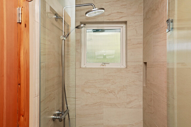 Image 14 for Whispering Waves  Waterfront Loft 4