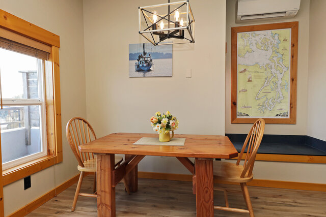 Image 9 for Waterfront Saratoga Passage Studio 3