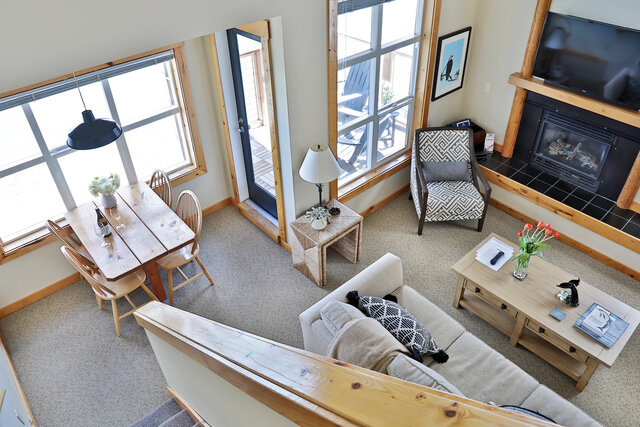 Image 2 for Whispering Waves  Waterfront Loft 4