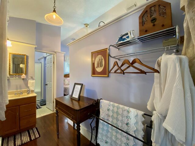 Image 4 for The Buckingham