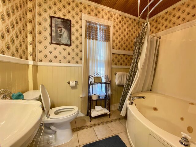 Image 3 for The Catherine Bedchamber