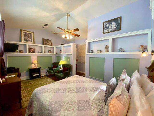 Image 2 for The Buckingham