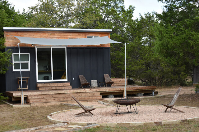 Image 4 for Black Cabin