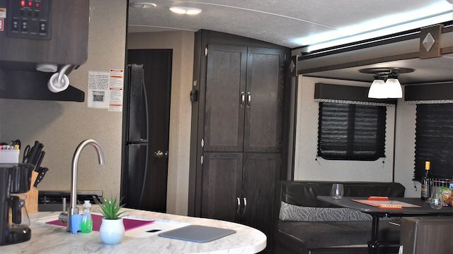 Image 4 for Luxury Suite