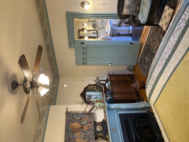 Image 2 for Room 4 - Cyrus Room