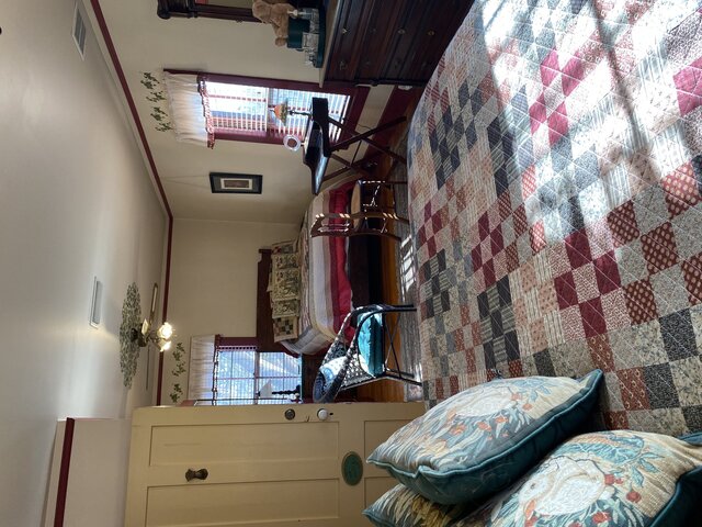 Image 4 for Room 5 - The Ivy Room
