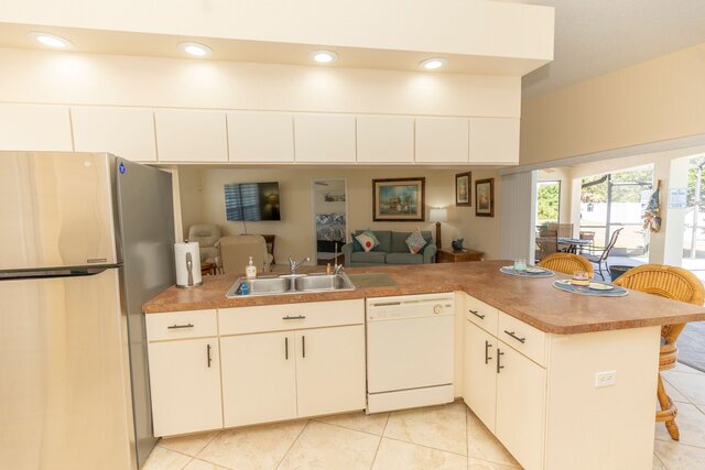 Image 12 for Pet friendly, heated saltwater  pool