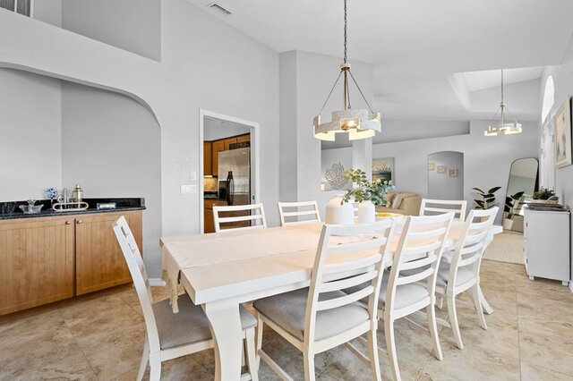 Image 9 for Stylish Pool Vacation Home