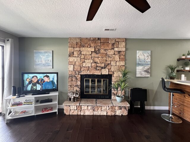 Image 3 for Baypoint Condo