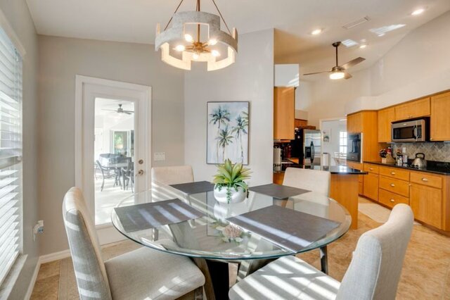 Image 10 for Stylish Pool Vacation Home