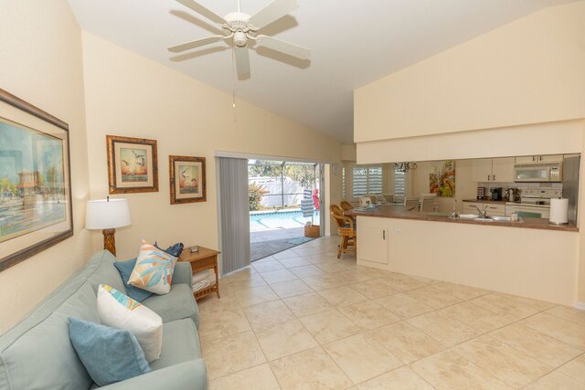 Image 6 for Pet friendly, heated saltwater  pool