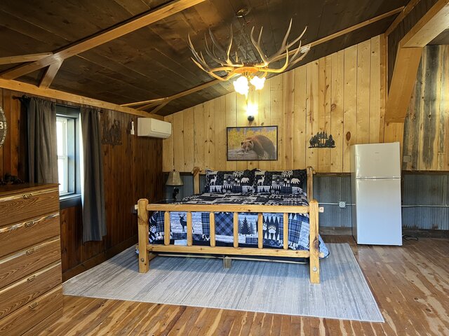 Image 8 for 03)  Black Bear Cabin (L3)