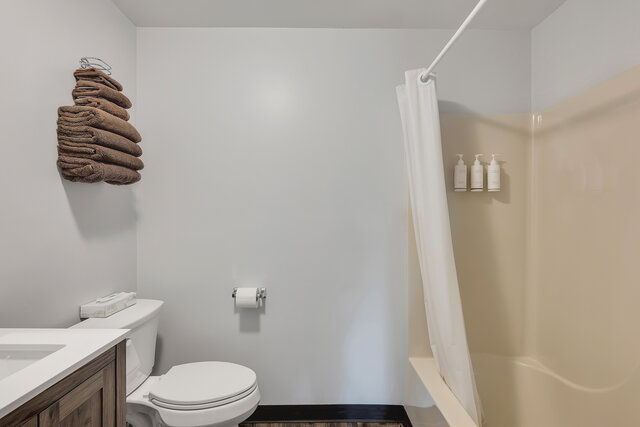 Image 7 for M1) Extra Room M1 (King Bed)