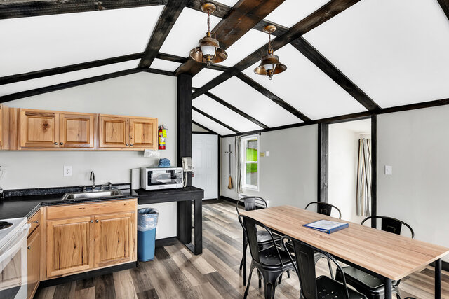 Image 7 for L) Cottage L - 2 Bedroom