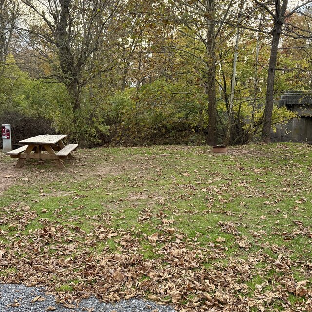 Image 1 for 007 Back in (no sewer) 30 Amp, 30'