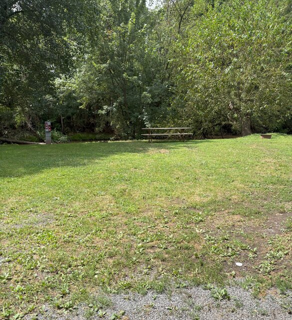 Image 1 for 009 Back in (no sewer) 30 Amp, 32'