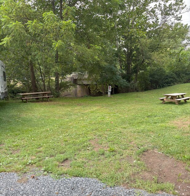 Image 2 for 006 Back in (no sewer) 30 Amp, 36'