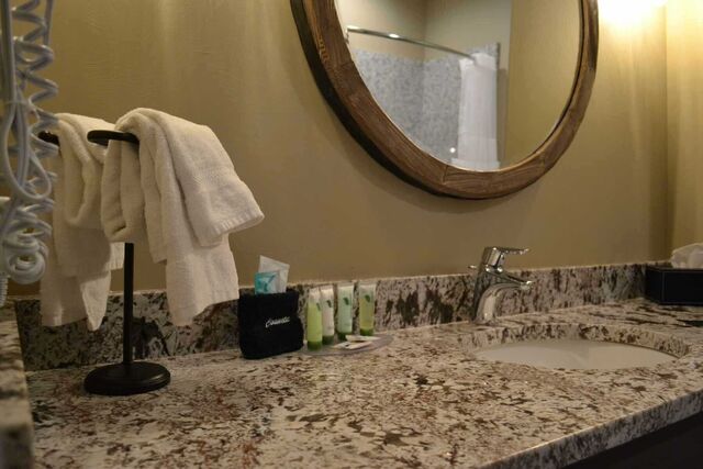 Image 2 for Deluxe King Rooms