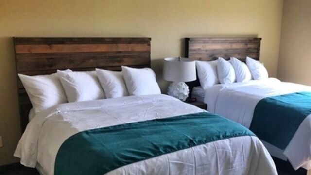 Image 1 for Deluxe Double Queen Rooms