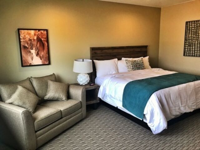 Image 1 for Deluxe King Rooms