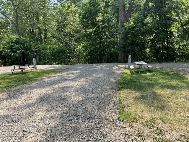 Image 1 for 058) Back-in site