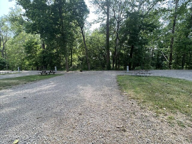 Image 1 for 057) Back-in site