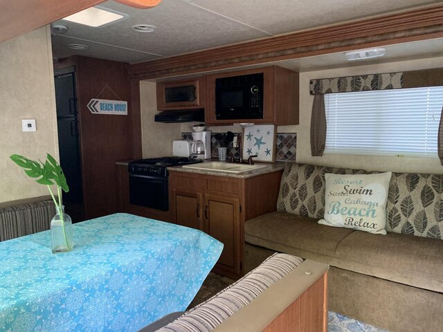 Image 3 for 32' Bunkhouse Rental