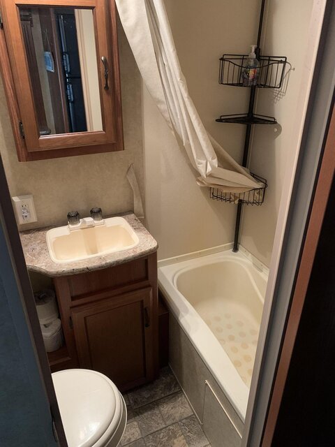 Image 4 for 32' Bunkhouse Rental