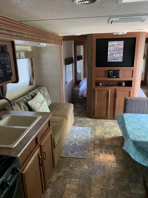 Image 2 for 32' Bunkhouse Rental