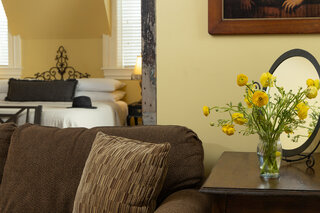 Market-Street-Inn-Rooms-Renaissance-5