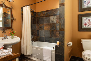 Market-Street-Inn-Rooms-Elegance-2