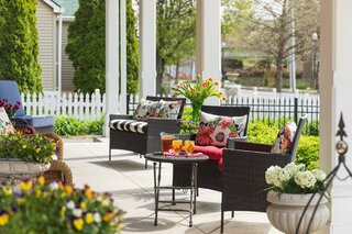 Market-Street-Inn-exteriors-porch