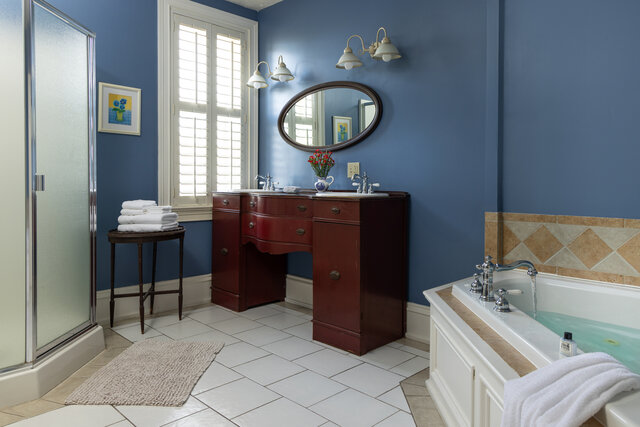 Image 4 for River Breeze Suite