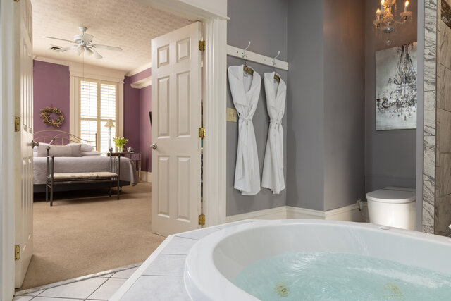 Image 6 for Royal Executive Suite