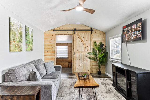 Image 1 for Cottage C - Sleeps 5!