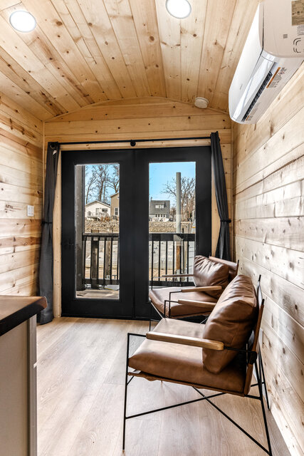 Image 2 for Lux Houseboat Ensuite w/ Loft #7