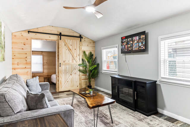 Image 2 for Cottage C - Sleeps 5!