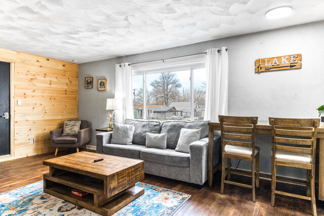 Image 2 for Cottage A - Sleeps 8!