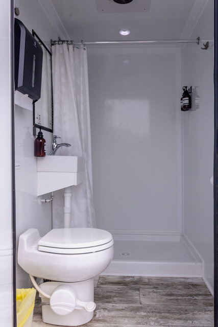 Image 5 for Tiny Houseboat #5