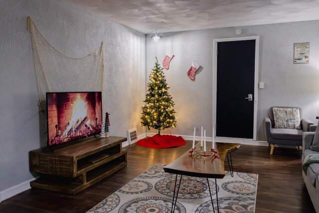 Image 1 for Cottage A - Sleeps 8!